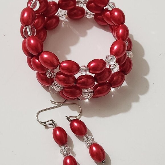 Hand Crafted Pearl Wrap Bracelet Earrings Set Red Faux Pearls Clear Crystals - Picture 8 of 9